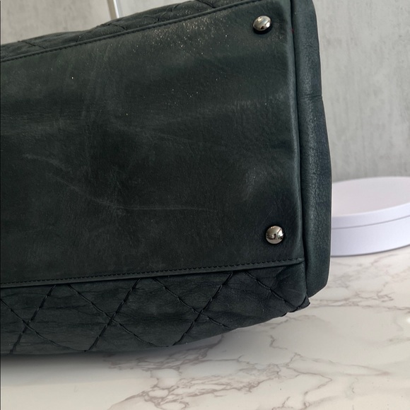 CHANEL Just Mademoiselle Tote Bag Black Iridescent Quilted Leather - Picture 12 of 15